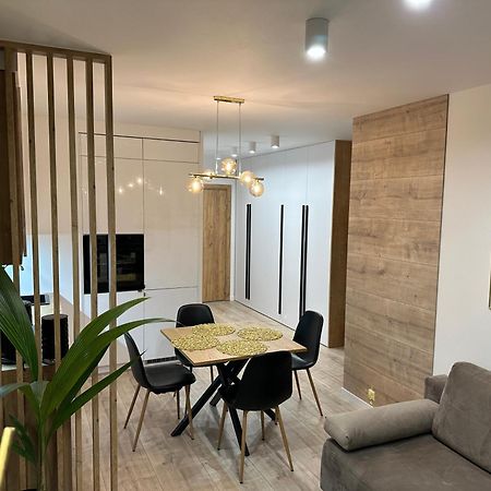 Nowoczesny Apartament Z Garazem Morelova Гданьск Экстерьер фото