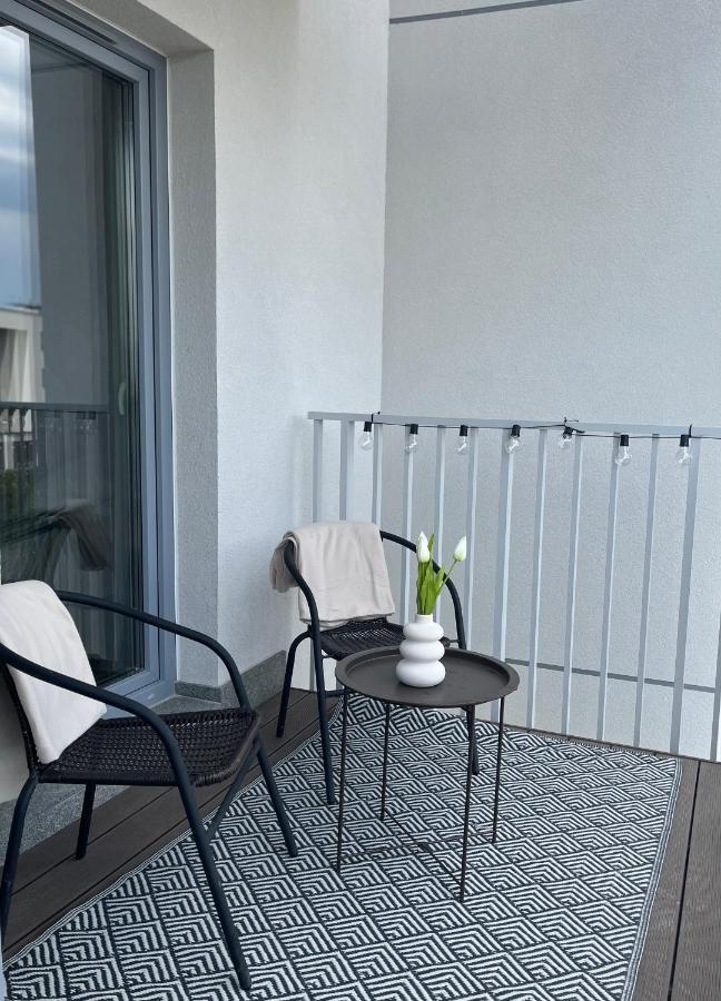 Nowoczesny Apartament Z Garazem Morelova Гданьск Экстерьер фото